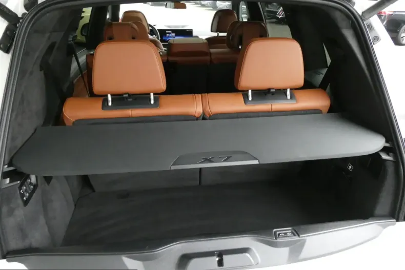 BMW X7 (Seria X) din 2024 cu 51.962 km - oferta BMW262306 - foto 15