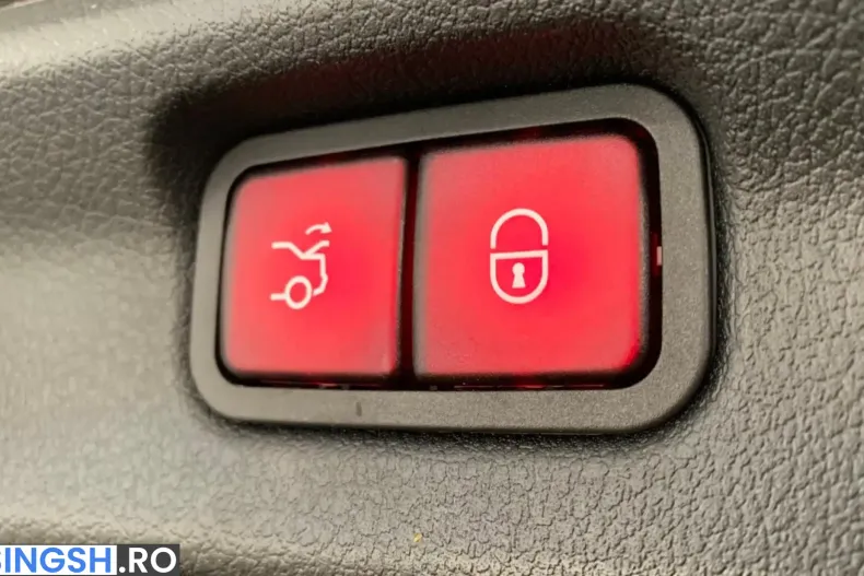 Mercedes-Benz EQE (Clasa E) din 2023 cu 38.349 km - oferta MER262333 - foto 17