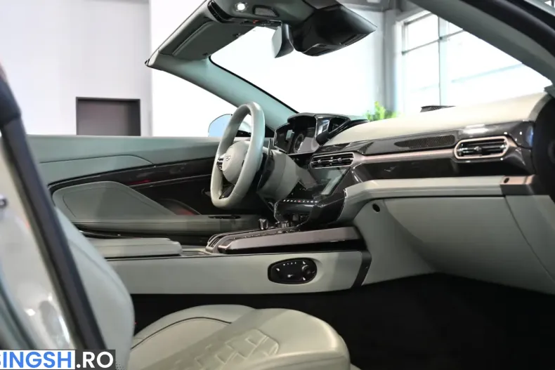 Aston Martin Vanquish din 2025 cu 13.500 km - oferta AST262357 - foto 23