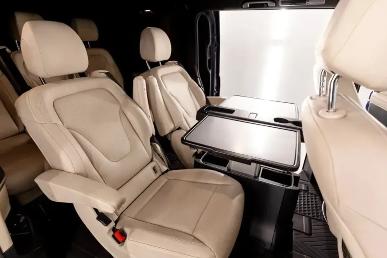 Mercedes-Benz V 200 (Clasa V) din 2023 cu 109.285 km - oferta MER262367 - foto 13