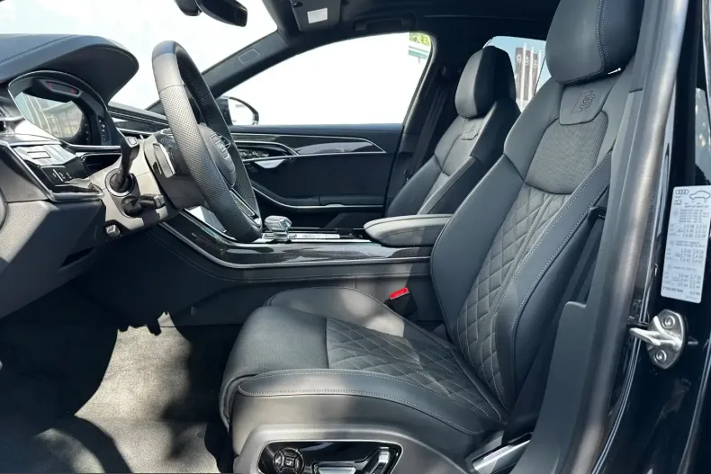 Audi A8 din 2025 cu 4.700 km - oferta AUD262370 - foto 9