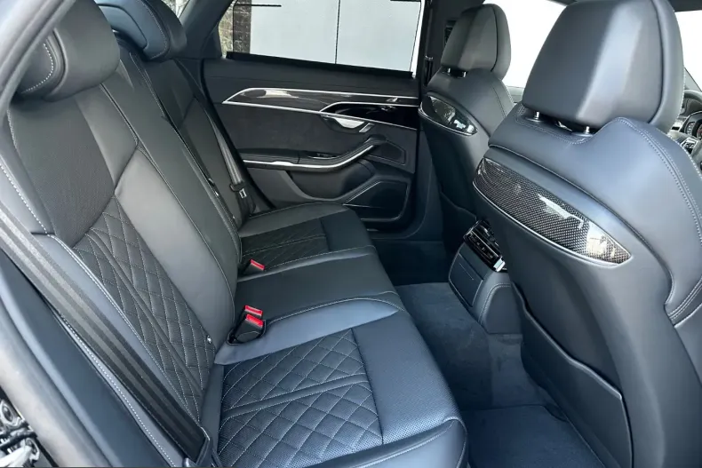 Audi A8 din 2025 cu 4.700 km - oferta AUD262370 - foto 14