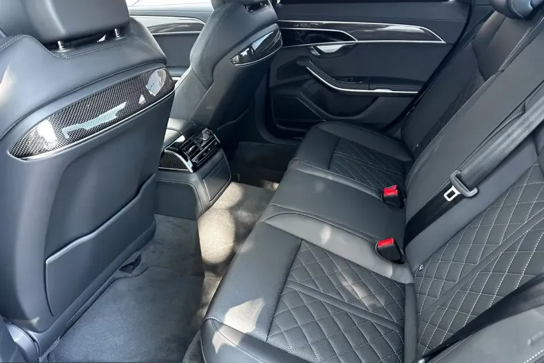 Audi A8 din 2025 cu 4.700 km - oferta AUD262370 - foto 16