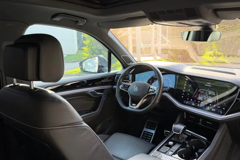 Volkswagen Touareg din 2022 cu 120.000 km - oferta VOL262378 - foto 30