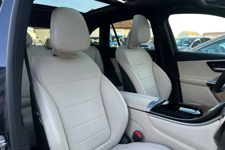 Mercedes-Benz GLC 300 (Clasa GLC) din 2024 cu 32.000 km - oferta MER262382 - foto 21