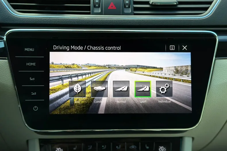 Skoda Superb din 2021 cu 141.952 km - oferta SKO262411 - foto 28