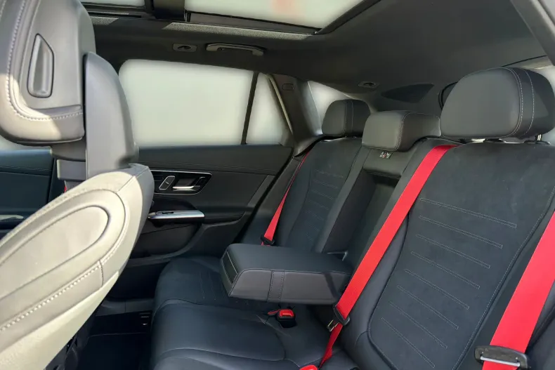 Mercedes-Benz GLC 300 (Clasa GLC) din 2026 cu 35.000 km - oferta MER262419 - foto 13