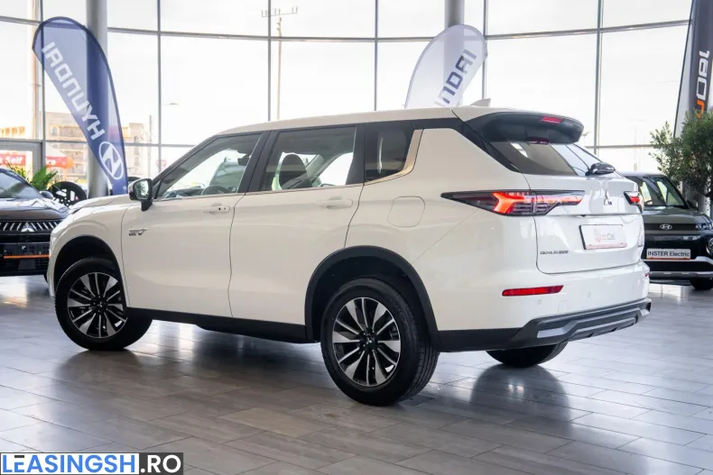 Mitsubishi Outlander din 2025 cu 10 km - oferta MIT262493 - foto 4
