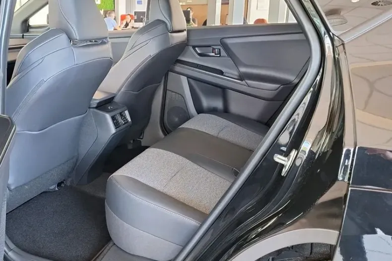 Toyota bZ4X din 2026 cu 1 km - oferta TOY262511 - foto 8