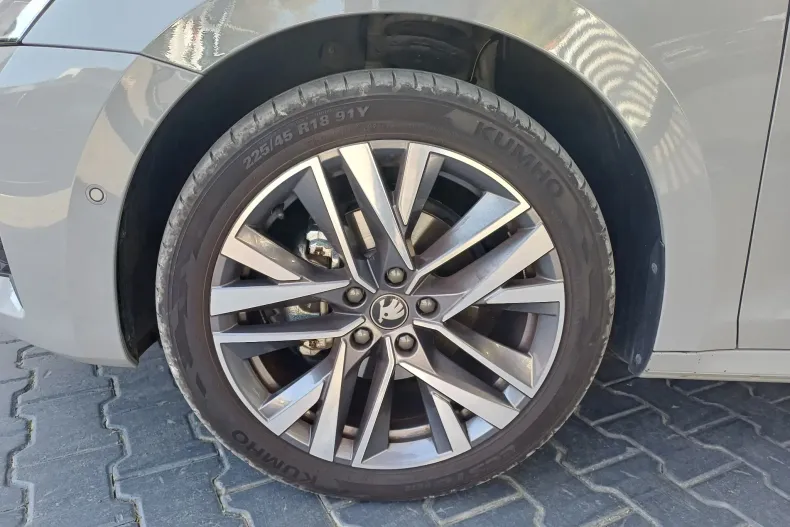 Skoda Octavia din 2025 cu 8.751 km - oferta SKO262512 - foto 4
