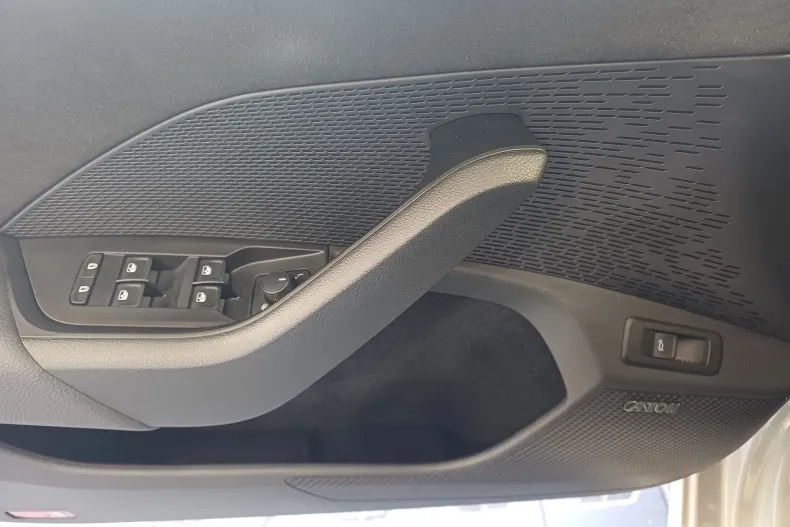 Skoda Octavia din 2025 cu 8.751 km - oferta SKO262512 - foto 6