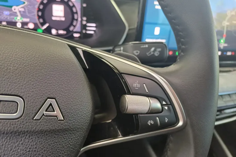 Skoda Octavia din 2025 cu 8.751 km - oferta SKO262512 - foto 13