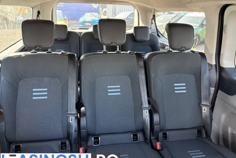 Ford Tourneo Custom din 2025 cu 27.181 km - oferta FOR262525 - foto 21