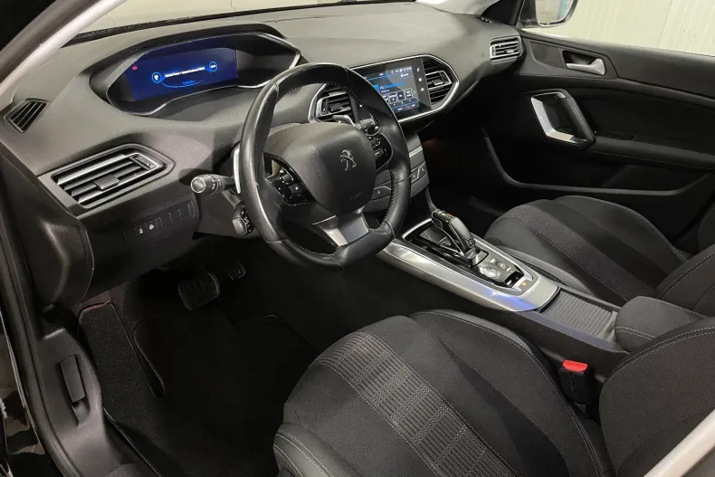 Peugeot 308 din 2020 cu 135.680 km - oferta PEU262528 - foto 5
