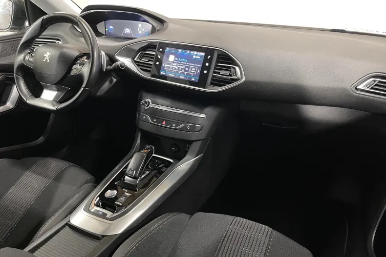 Peugeot 308 din 2020 cu 135.680 km - oferta PEU262528 - foto 8