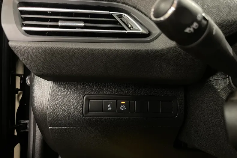 Peugeot 308 din 2020 cu 135.680 km - oferta PEU262528 - foto 25