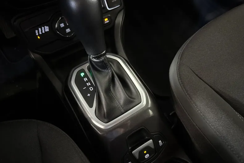 Jeep Renegade din 2021 cu 56.546 km - oferta JEE262608 - foto 17
