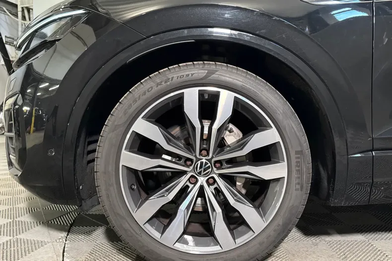 Volkswagen Touareg din 2023 cu 119.692 km - oferta VOL262610 - foto 13