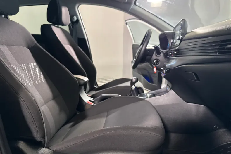 Hyundai i20 din 2023 cu 31.117 km - oferta HYU262666 - foto 11