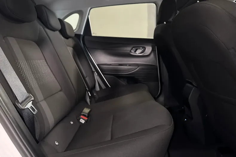 Hyundai i20 din 2023 cu 31.117 km - oferta HYU262666 - foto 12