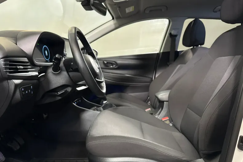 Hyundai i20 din 2023 cu 31.117 km - oferta HYU262666 - foto 22