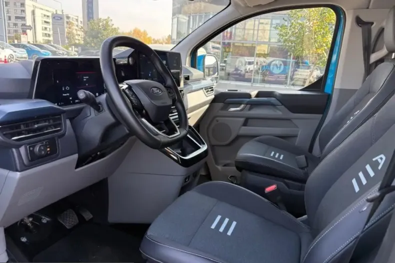 Ford Tourneo Custom din 2025 cu 27.181 km - oferta FOR262682 - foto 7
