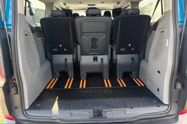 Ford Tourneo Custom din 2025 cu 27.181 km - oferta FOR262682 - foto 8