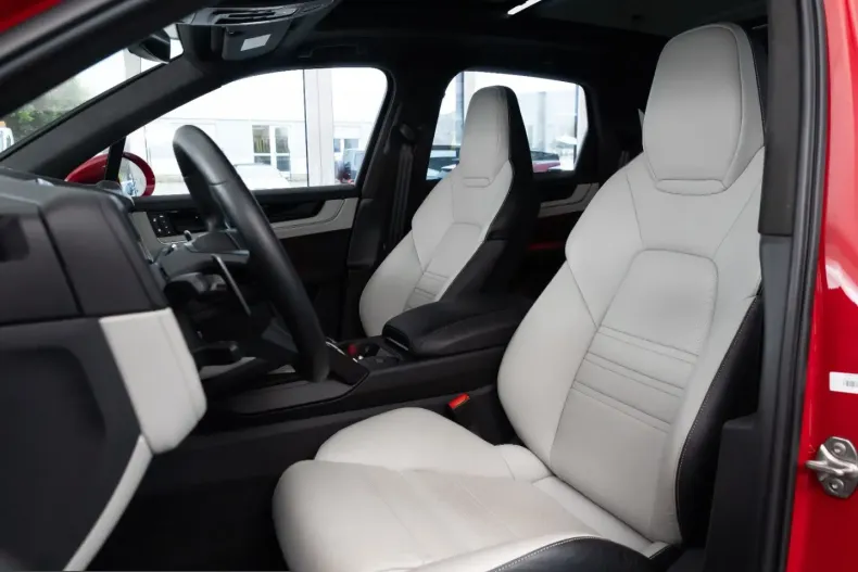 Porsche Cayenne din 2023 cu 6.100 km - oferta POR262685 - foto 9