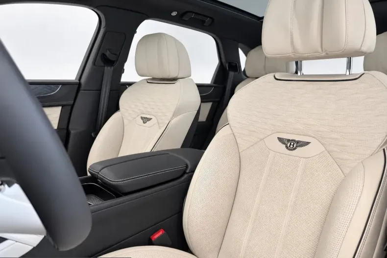 Bentley Bentayga din 2026 cu 10.900 km - oferta BEN262695 - foto 7
