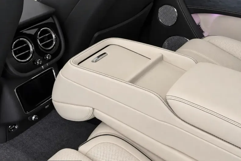 Bentley Bentayga din 2026 cu 10.900 km - oferta BEN262695 - foto 44