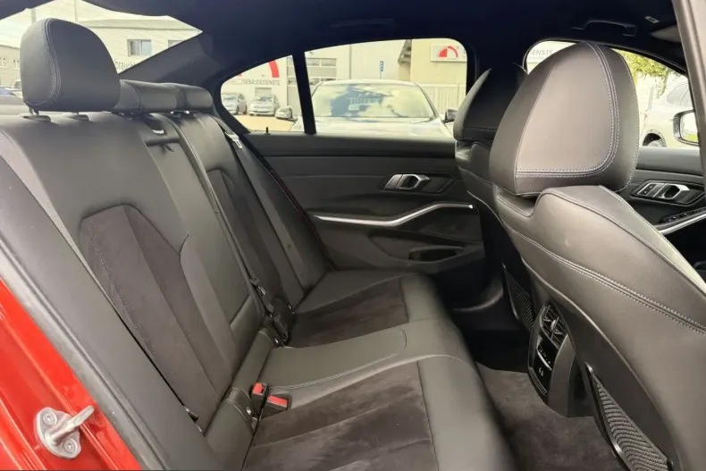 BMW 318 (Seria 3) din 2022 cu 54.304 km - oferta BMW262832 - foto 11