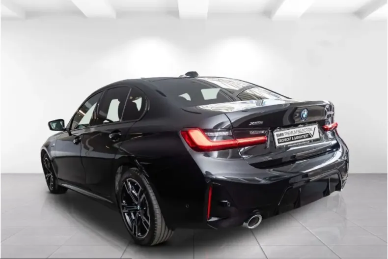 BMW 330 (Seria 3) din 2025 cu 1.100 km - oferta BMW262835 - foto 2