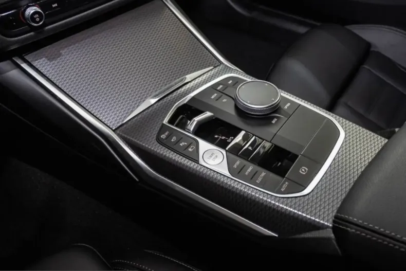 BMW 330 (Seria 3) din 2025 cu 1.100 km - oferta BMW262835 - foto 7