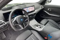 BMW 330 (Seria 3) din 2025 cu 31.900 km - oferta BMW262838 - foto 8