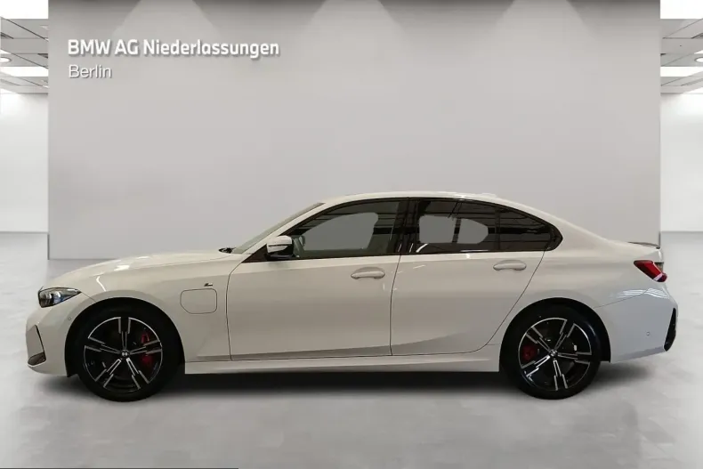BMW 330 (Seria 3) din 2025 cu 29.649 km - oferta BMW262844 - foto 3