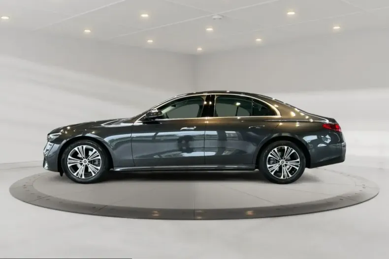 Mercedes-Benz E 220 (Clasa E) din 2025 cu 14.333 km - oferta MER262873 - foto 3