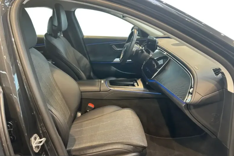 Mercedes-Benz E 220 (Clasa E) din 2025 cu 14.333 km - oferta MER262873 - foto 6