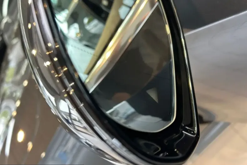 Mercedes-Benz E 220 (Clasa E) din 2025 cu 14.333 km - oferta MER262873 - foto 14