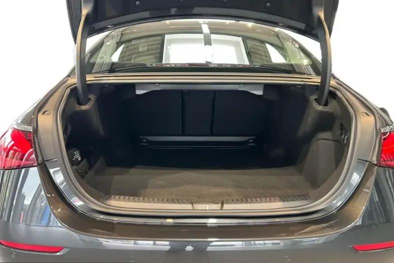 Mercedes-Benz E 220 (Clasa E) din 2025 cu 14.333 km - oferta MER262873 - foto 19