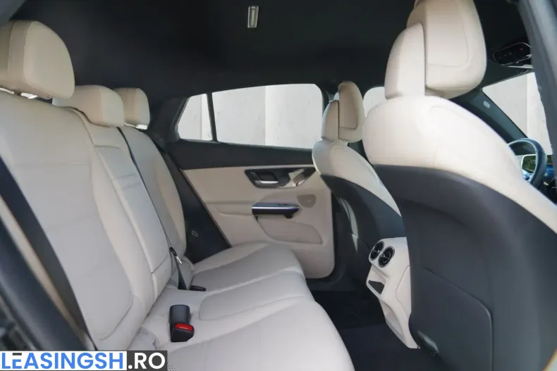 Mercedes-Benz GLC 300 (Clasa GLC) din 2025 cu 19.961 km - oferta MER262929 - foto 11