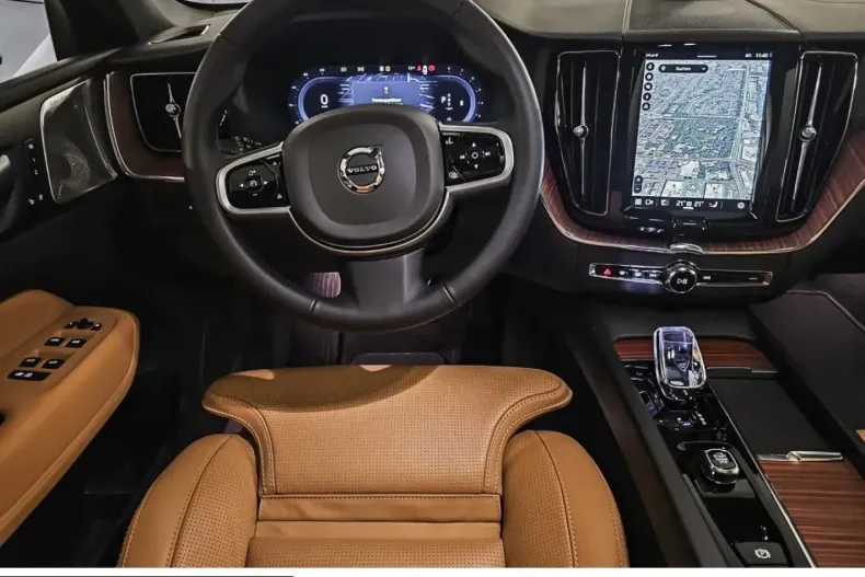Volvo XC60 din 2025 cu 6.688 km - oferta VOL262938 - foto 8