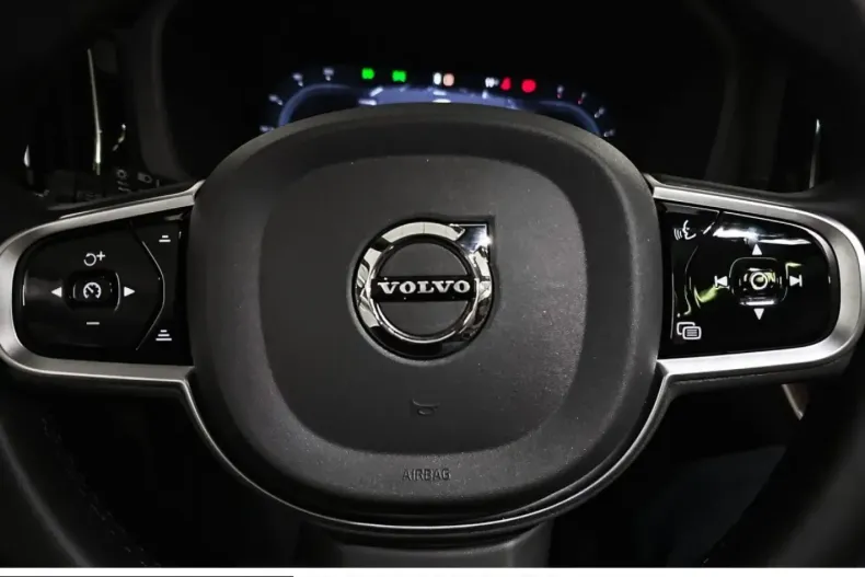 Volvo XC60 din 2025 cu 6.688 km - oferta VOL262938 - foto 10