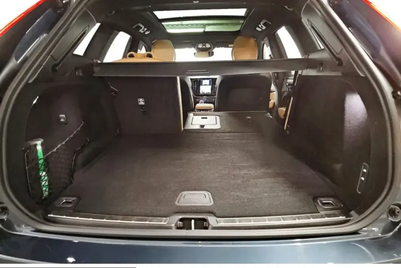 Volvo XC60 din 2025 cu 6.688 km - oferta VOL262938 - foto 14