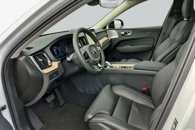 Volvo XC60 din 2026 cu 21.464 km - oferta VOL262939 - foto 2