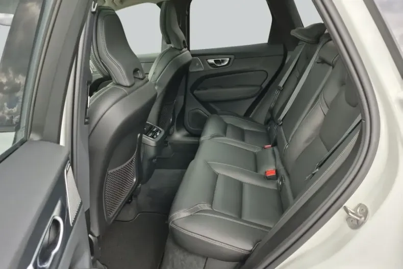 Volvo XC60 din 2026 cu 21.464 km - oferta VOL262939 - foto 11
