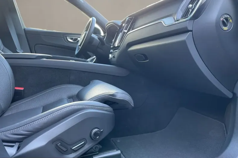Volvo XC60 din 2025 cu 12.041 km - oferta VOL262942 - foto 13
