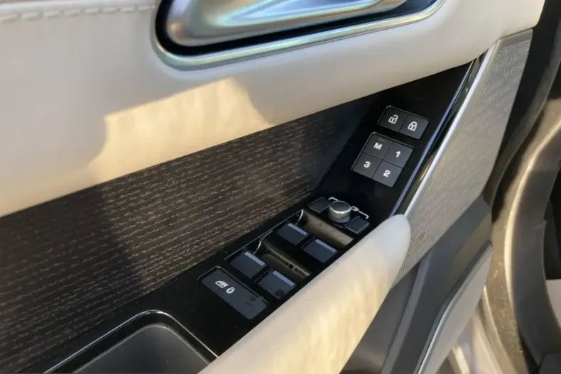 Land Rover Range Rover Velar din 2021 cu 39.000 km - oferta LAN262944 - foto 12