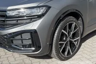 Volkswagen Touareg din 2025 cu 13.446 km - oferta VOL262951 - foto 4