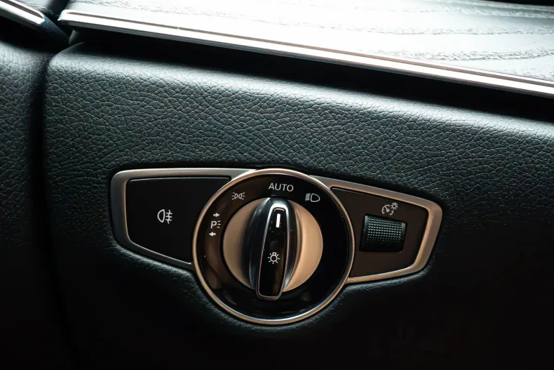 Mercedes-Benz CLS 450 (Clasa CLS) din 2022 cu 136.500 km - oferta MER262980 - foto 39