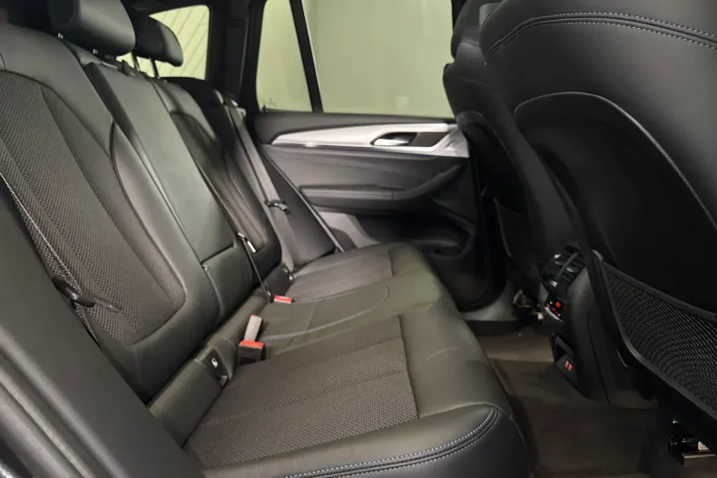 BMW X3 (Seria X) din 2021 cu 132.990 km - oferta BMW263070 - foto 12
